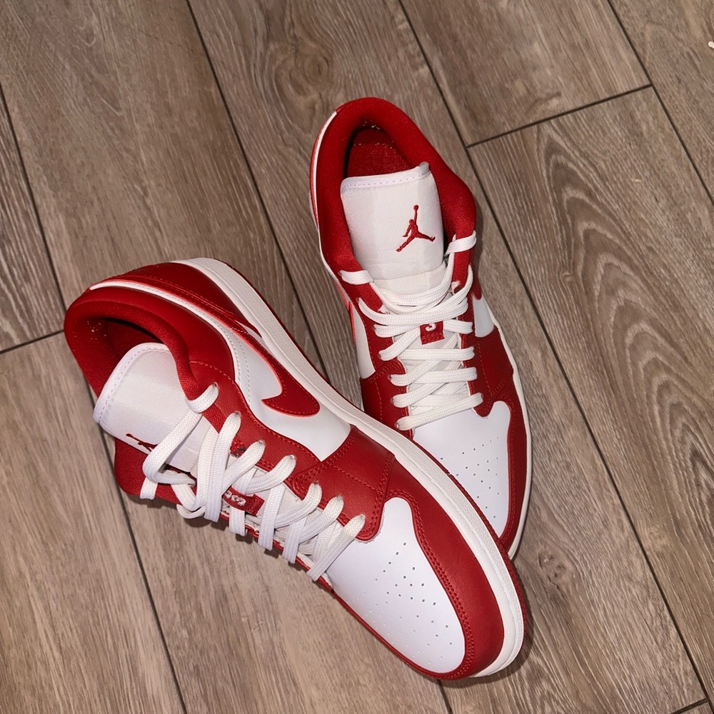 JORDAN ONE LOW GYM RED